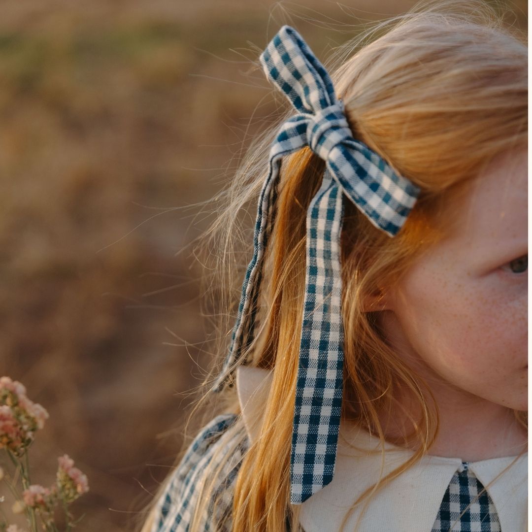 Folklore Medium Bow in Heirloom Blue