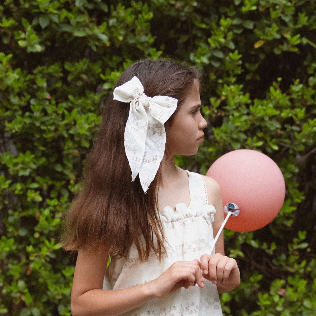 Folklore Large Bow in Meringue