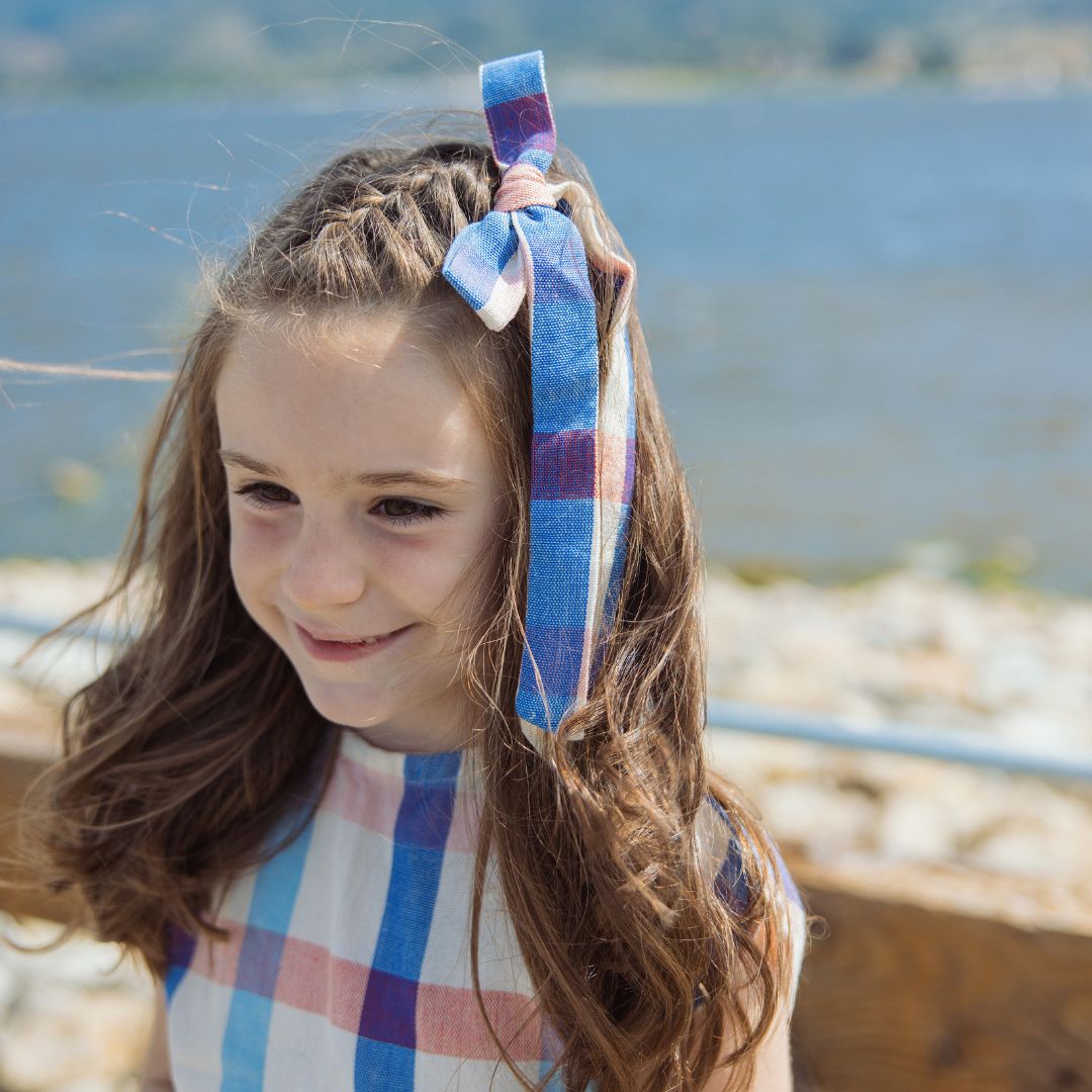Folklore Medium Bow in Americana Plaid