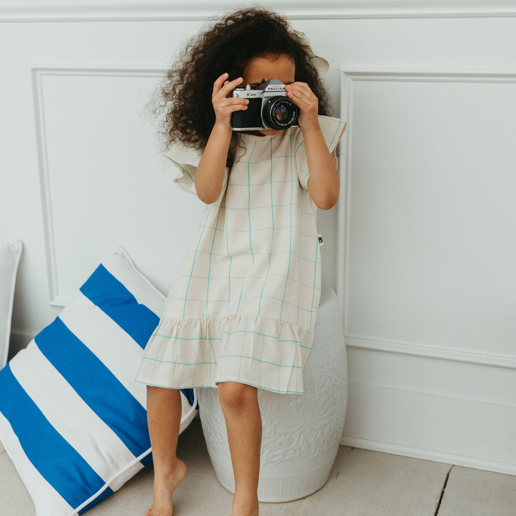 girl dress folklore las ninas